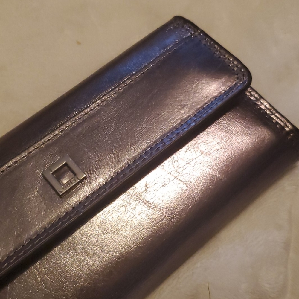 Gently used Metalic wallet - Picture 2 of 8